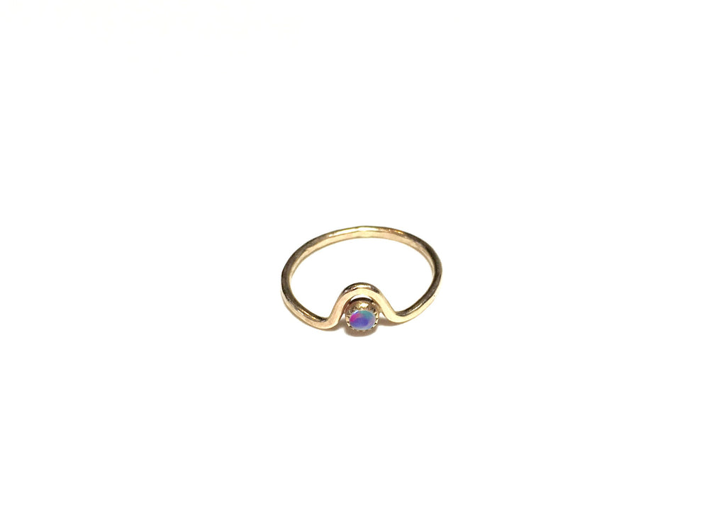wave ring with cabochon