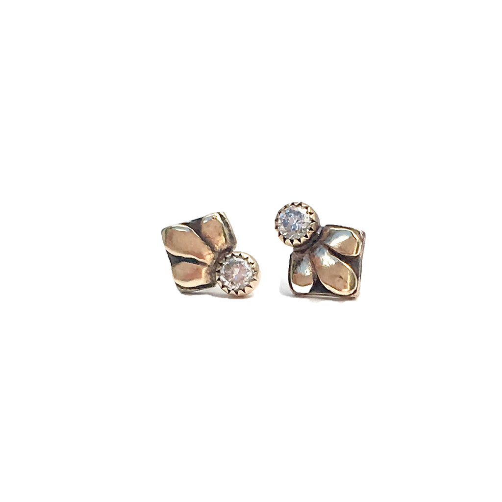 petal studs with cabochon